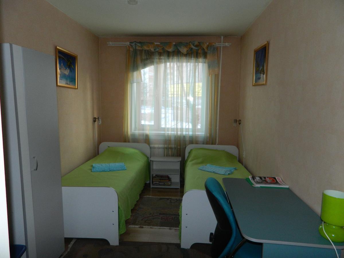 Mini Hotel Galant On Deputatskaya 5 Брацк Екстериор снимка